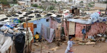 دائرة الفقر في المغرب: 3.2 مليون شخص إضافي