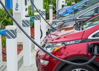 عالم السيارات: دراسة تتوقع نمو الطلب العالمي على السيارات الجديدة بحلول 2026