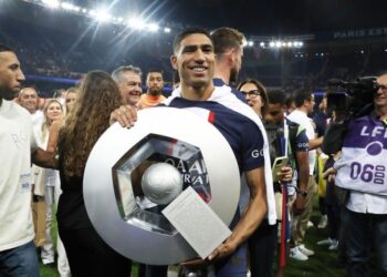 تتويج جديد للاعب المغربي أشرف حكيمي