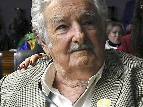 حداد عام في أمريكا اللاتينية تكريما لروح خوسيه موخيكا