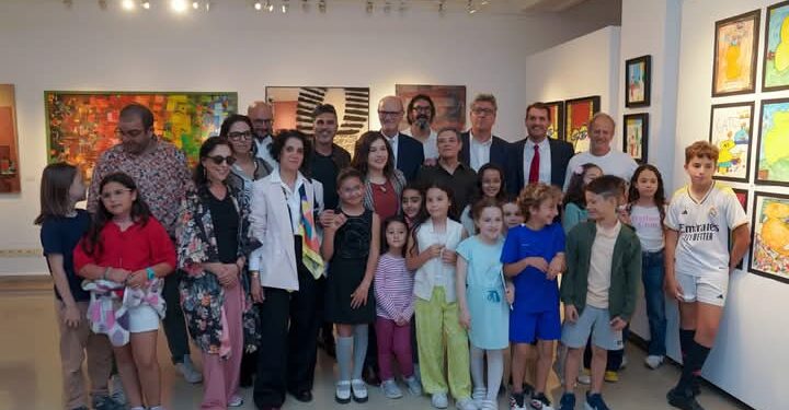 معرض للرسم الجماعي بالمدرسة الإسبانية رامون اي كاخال بطنجة