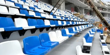 ملعب طنجة الكبير يكتسي حلة جديدة بهوية بصرية تحمل اسم المدينة