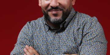 خليفة “بطمة” يُطلق أغنيته الجديدة “مرا وحدة لي كنبغي”