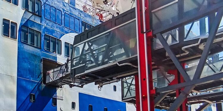 تعزيز مرافق ميناء الناظور بممرين جديدين لتحسين نقل المسافرين: