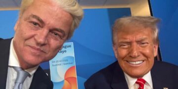 خيرت فيلدرز يلتقي ترامب… وسيلفي يوثّق اللحظة: 