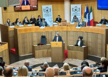 البرلمان الجهوي لجزيرة كورسيكا يسبق الحكومة المركزية الفرنسية و يعترف بدولة فلسطين