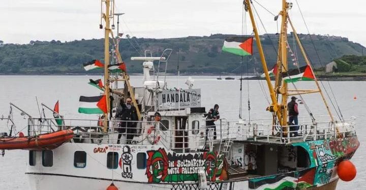في تحد جديد لرفع الحصار على غزة سفينة حنظلة في مهمة إنسانية جديدة :
