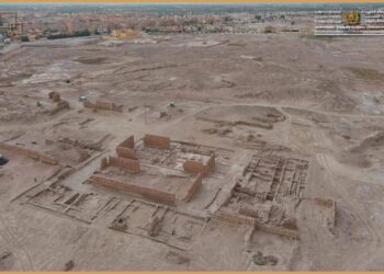 اكتشافات أثرية بسجلماسة :أقدم مسجد بالمغرب – حي سكني للفترة العلوية – وأول دليل على سك النقود