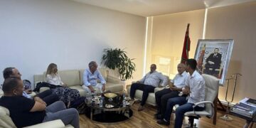 غرفة التجارة والصناعة والخدمات تستقبل مستثمرين من بريطانيا: