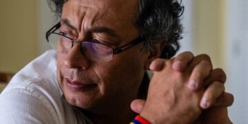 رئيس جمهورية كولومبيا يوجه رسالة دعم و مساندة لاسطول الصمود العالمي لرفع الحصار عن غزة : 