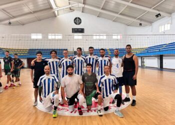 فريق نهضة الريف الحسيمي لكرة الطائرة يعود الى المنافسة الرياضية : 