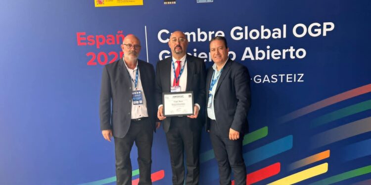 جماعة طنجة تحرز جائزة دولية ضمن مبادرة : The open gov challenge :