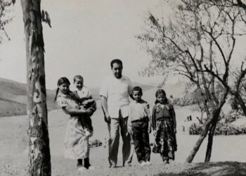 محمد امزيان نجل قائد انتفاضة الريف 1959 سلام امزيان ينعي اخته الصغرى : نعيمة