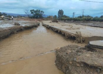 الفيضانات تعزل جماعة تروكوت و مناشدات من المنطقة بسرعة التدخل