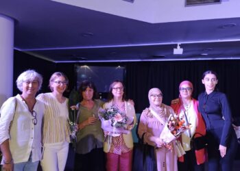 تكريم الناشطة الأمازيغية اسماء اوطاح بكاطالونيا : 