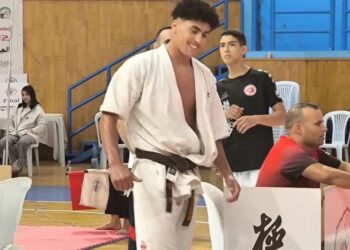 مروان اليعقوبي ابن تارجيست يتوج بالميدالية الذهبية للبطولة الدولية للكيوكوشنكاي بتونس : 