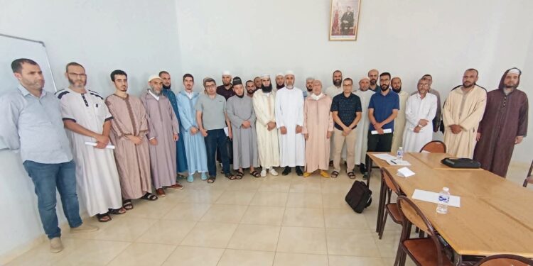 المندوبية الإقليمية الاوقاف و الشؤون الإسلامية ينظم لقاءا تاطيريا لأساتذة التعليم العتيق بالحسيمة :