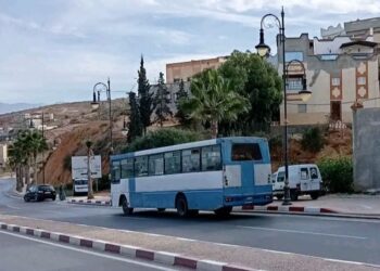 النقل الحضري بالحسيمة بين اكراهات الواقع و فشل شعارات فك العزلة :