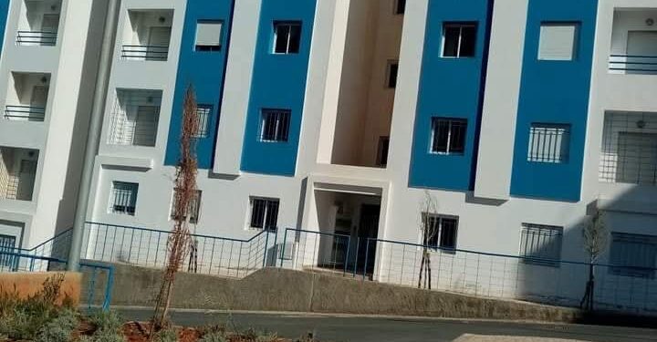 ملف السكن الاجتماعي بالحسيمة و غياب آلية التواصل : 