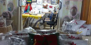 التعاونية الحرفية فن الابداع بالحسيمة تصنع الحدث و تحتفي بالاعياد الثلاثة : 