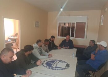 اجتماع نقابي بالحسيمة يدق ناقوس الخطر بشأن أوضاع عاملات النظافة والأمن الخاص