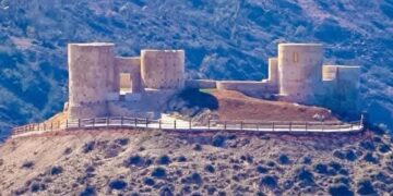 وفد من المستثمرين الإماراتيين يحل بساحل بني بوفراح / إقليم الحسيمة