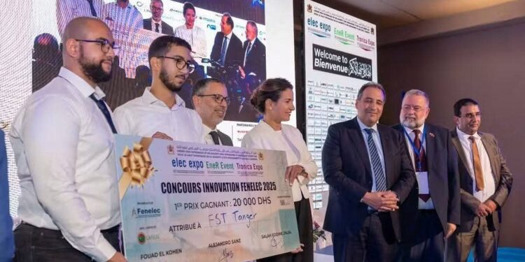 تتويج طلبة مختبر التصنيع بكلية العلوم والتكنولوجيا بطنجة بحائزة Fenelec للابتكار 2025: