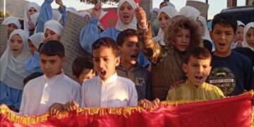 احتجاج لطالبات وطلبة على خلفية توقيف فقيه مشرف على تحفيظ القران : 