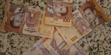 مهتمون بالشان السياسي و الحزبي بالريف يثيرون شبهات تحويل مالي احساني للمساجد في تمويلات انتخابية : 