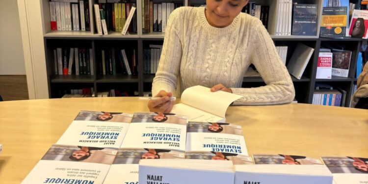 وزيرة التربية الوطنية السابقة نجاة فالو بلقاسم تصدر كتابا جديدا تحت عنوان الادمان الرقمي :