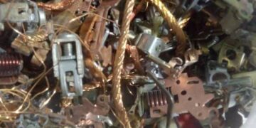 بيع الحديد المستعمل بالحسيمة نشاط تجاري غير منظم وانعكاسات سلبية للظاهرة على المشهد الحضري: 