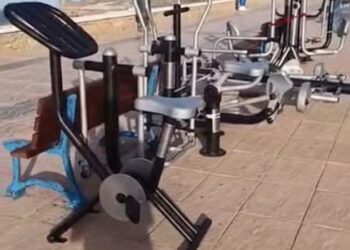 تثبيت تجهيزات رياضية بكورنيش صباديا بالحسيمة بين استحسان المبادرة و تساؤلات مشروعة عن الصفقة : 