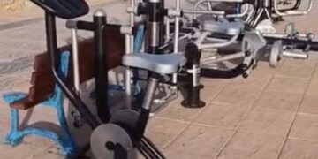 تثبيت تجهيزات رياضية بكورنيش صباديا بالحسيمة بين استحسان المبادرة و تساؤلات مشروعة عن الصفقة : 