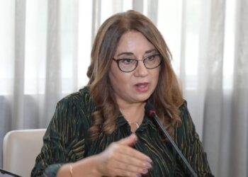 حين تتخفى التفاهة بثوب الصحافة