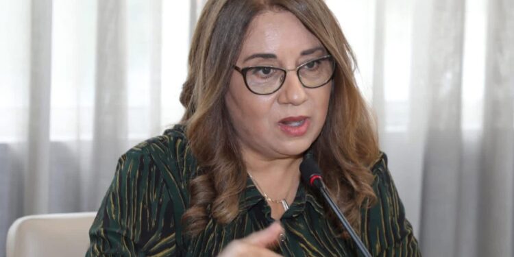 حين تتخفى التفاهة بثوب الصحافة