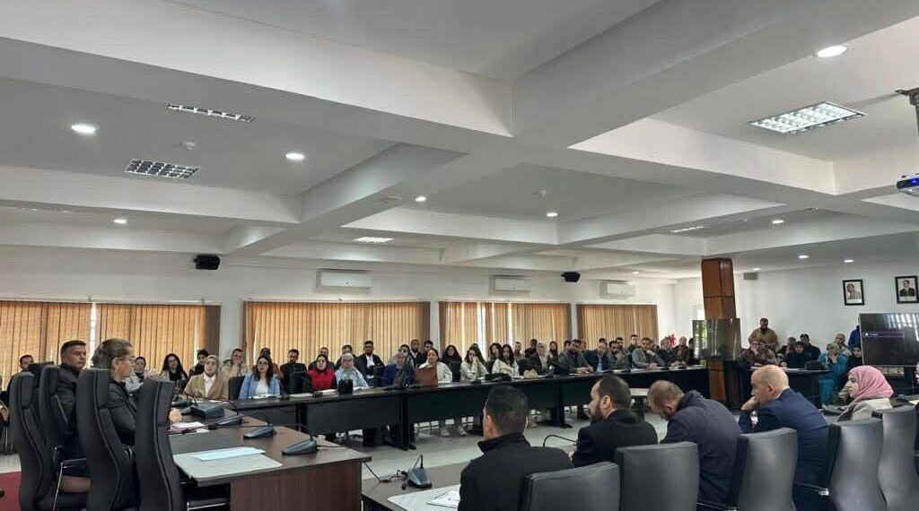 اجتماع تأطيري لطلبة الدكتوراه لتعزيز جودة البحث العلمي والانفتاح الأكاديمي