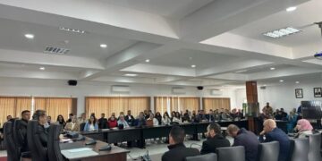 اجتماع تأطيري لطلبة الدكتوراه لتعزيز جودة البحث العلمي والانفتاح الأكاديمي