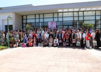 وزارة التربية الوطنية والتعليم الأولي والرياضة تطلق برنامجًا للإرشاد لتعزيز القيادة النسائية في قطاع التربية الوطنية والتعليم الأولي: 