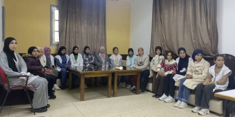 فرع الحسيمة للمنظمة المغربية لحقوق الانسان ينظم انشطة تحسيسية تكوينية بمؤسسات تعليمية بالاقليم :