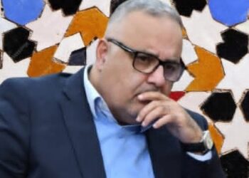 بين الوعد المؤسسي المتجدد وخطاب التهميش المتكرر، تجد الحسيمة نفسها محاصرة في مأزق مزدوج. فهل يمكن لمفهوم المدينة الخلّاقة* أن يفتح أمامها أفقاً جديداً؟