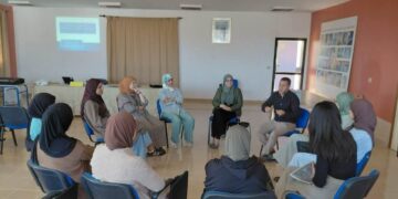 دور الموسيقى في مرافقة علاج اطفال التوحد والاطفال في وضعية إعاقة محور دور تكوينية بمؤسسة التفتح الفني و الادبي بالحسيمة : 