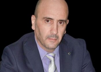 التغيير الان او التبعية المطلقة:  