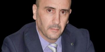 التغيير الان او التبعية المطلقة:  
