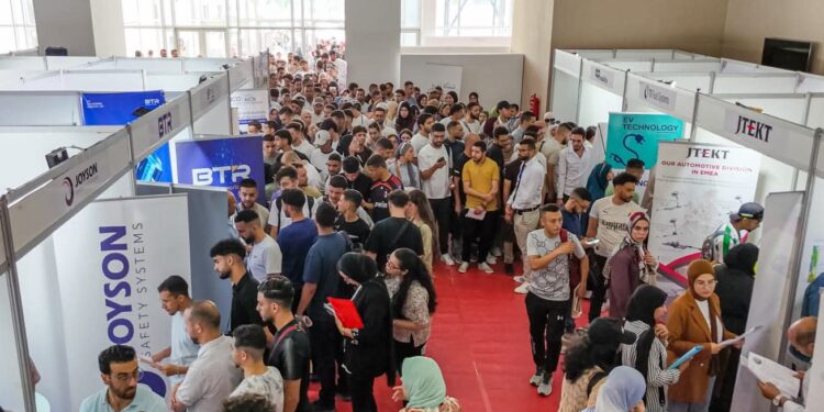 غرفة التجارة والصناعة والخدمات لجهة طنجة تطوان الحسيمة تشارك في ملتقى التشغيل وريادة الأعمال بطنجة :