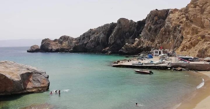 مدينة الحسيمة إطلالة بحرية جميلة تتعرض للتخريب : 
