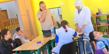 عمل مسرحي بشراكة بين جمعية تمكين للاطفال ذوي الاعاقة الحركية ومؤسسة التفتح الفني و الادبي بالحسيمة : 