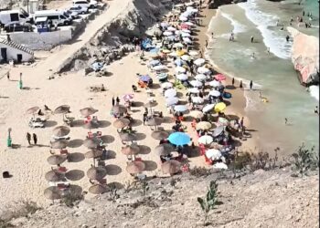 شاطىء ماطاديرو بالحسيمة بين الحيازة الشخصية بقوة الواقع وصيانة الملك العام : 